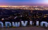 Vy över Hollywood och Los Angeles, sett från den berömda Hollywood-skylten.