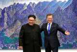 Nordkoreas ledare Kim Jong-Un och Sydkoreas president Moon Jae-In.
