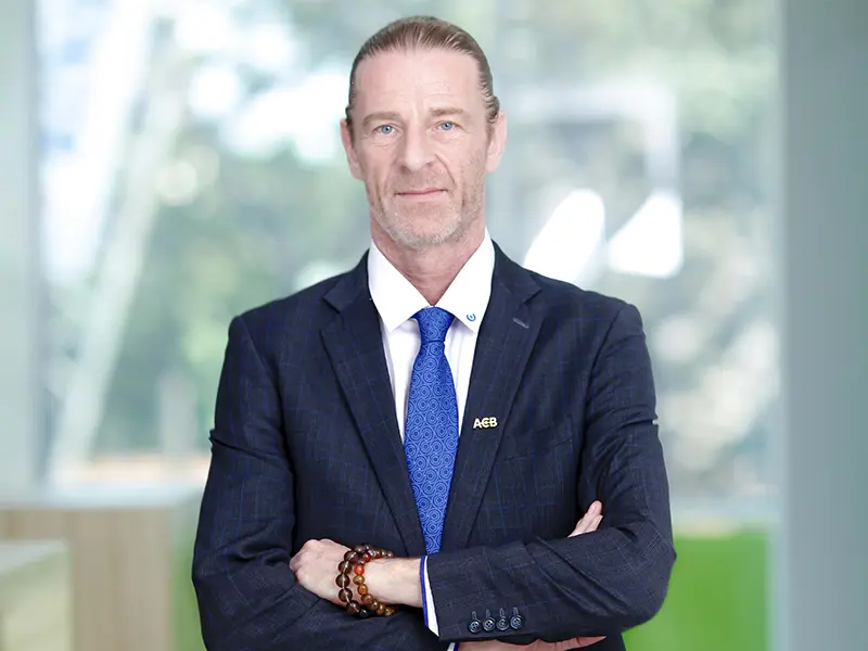 Porträtt av Dominic Scriven